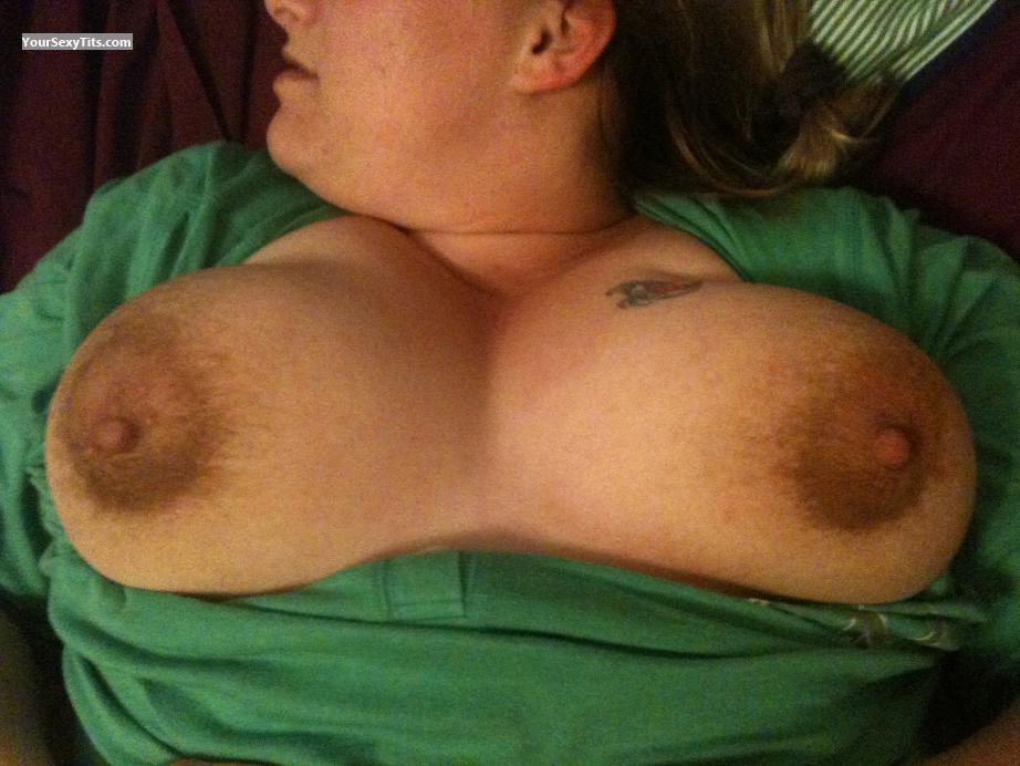 Tit Flash: Very Big Tits - Hello from United States